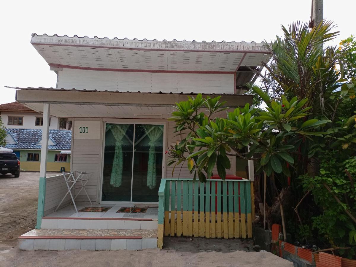 Kanjana Resort Surat Thani Exterior photo